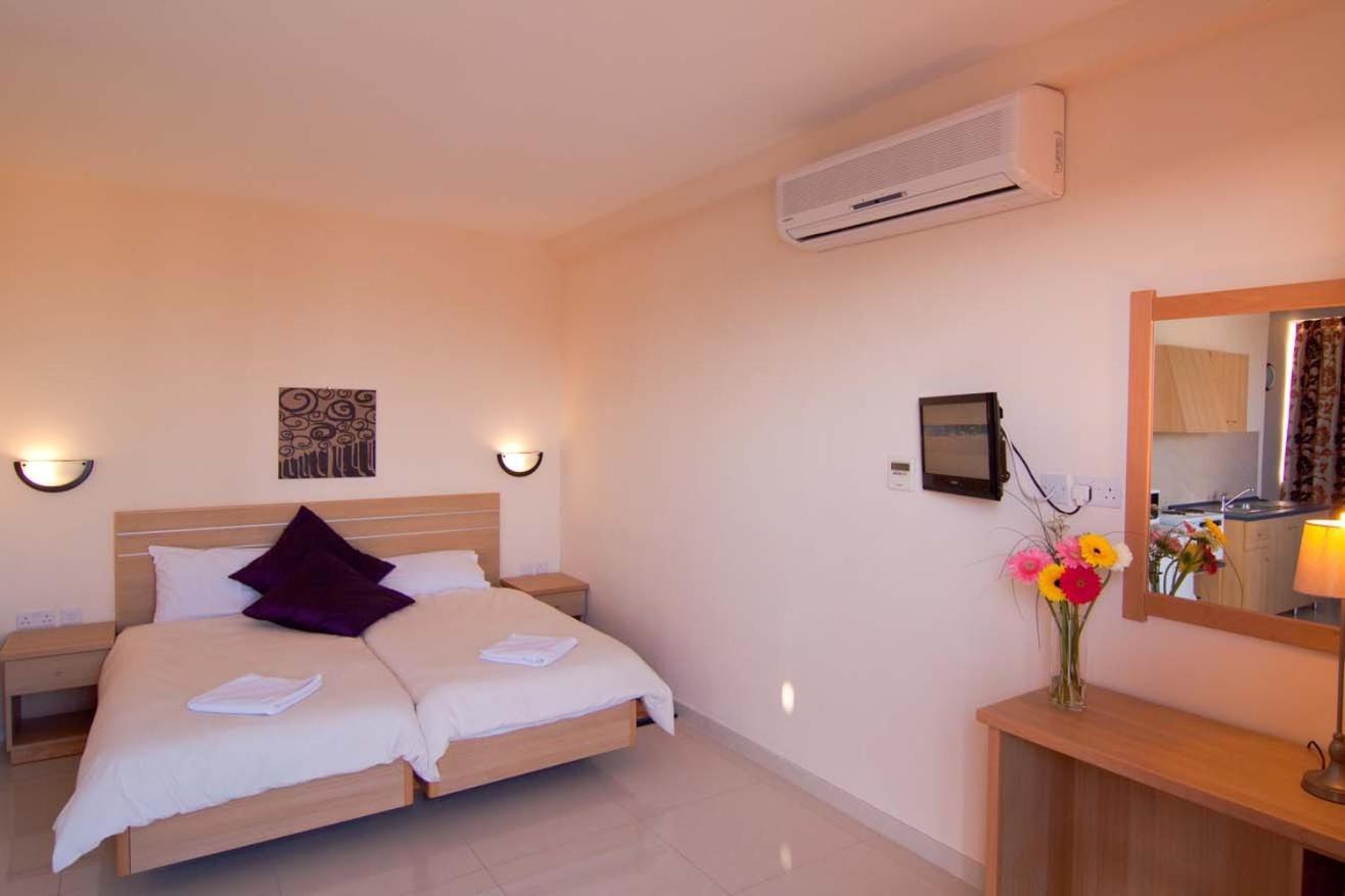 Dean Hamlet Hotel Saint Julian's Exterior photo